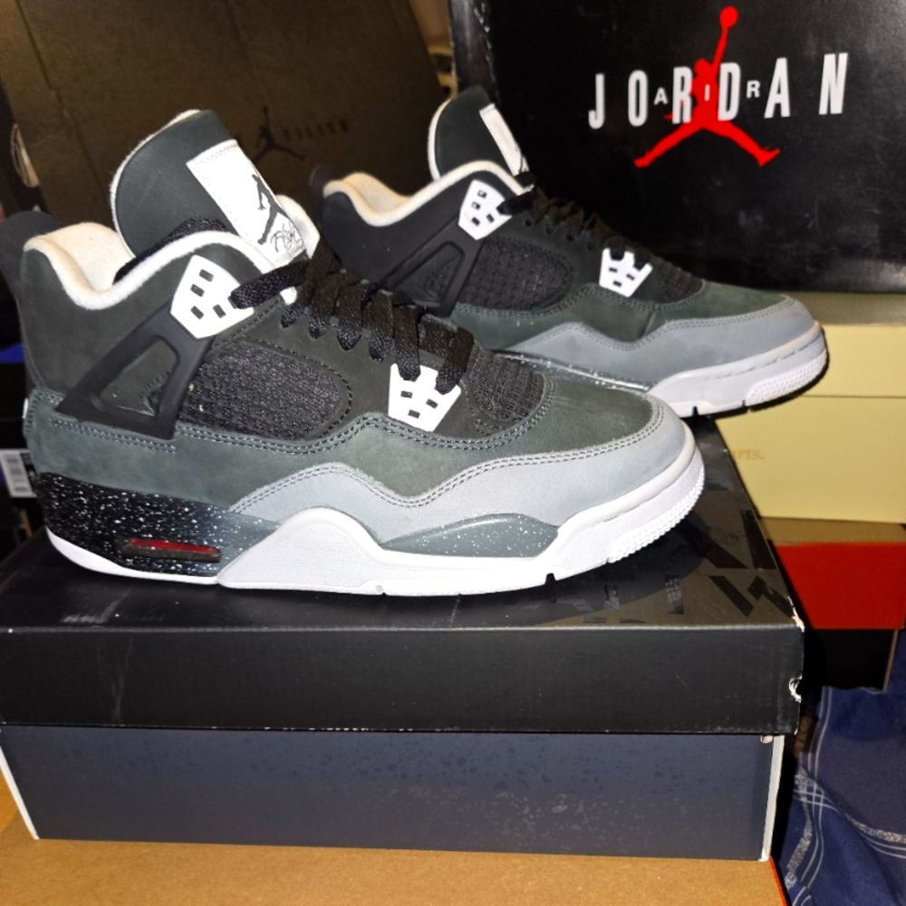 Jordan 4 Fear Pack